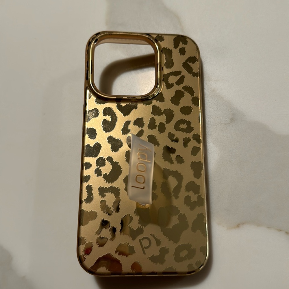 Loopy iPhone 15 Pro Case Gold Leopard